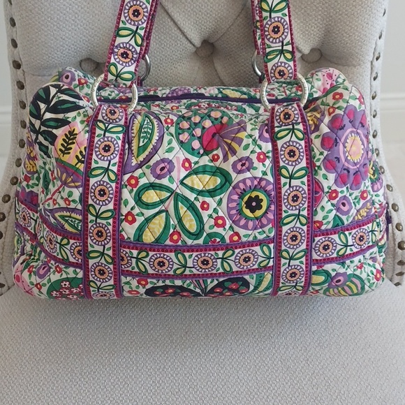 Vera Bradley Large Shoulder Bag / Tote In Viva La Vera Floral Pattern - Picture 4 of 17